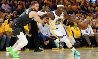 这谁顶得住啊？雷霆首节狂轰45分！9人登场均有得分入账